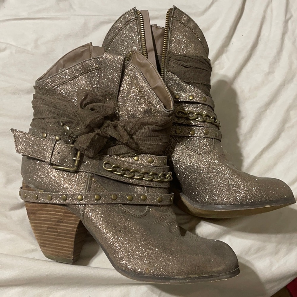 Not rated boots size 9,5